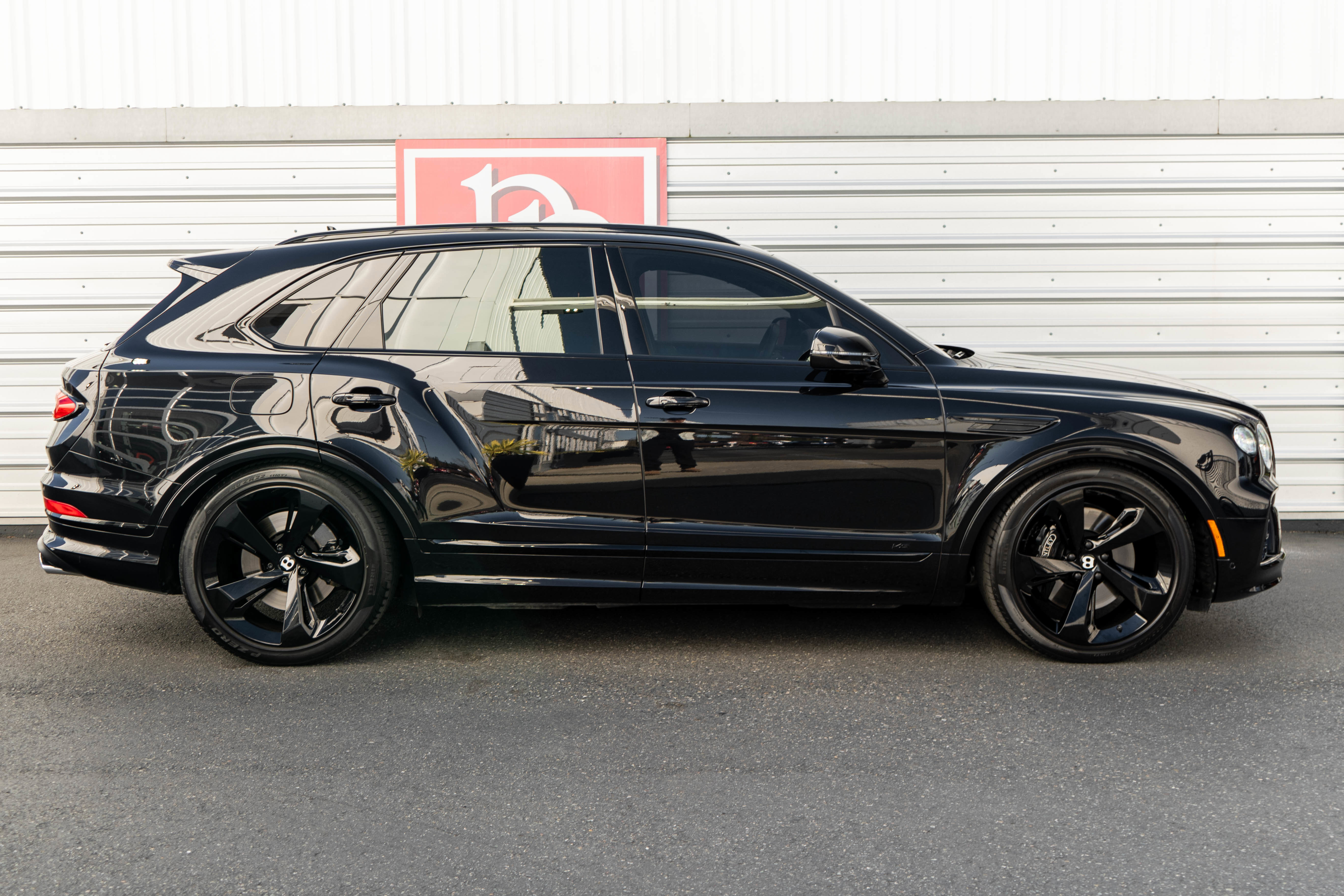Used 2022 Bentley Bentayga image 50