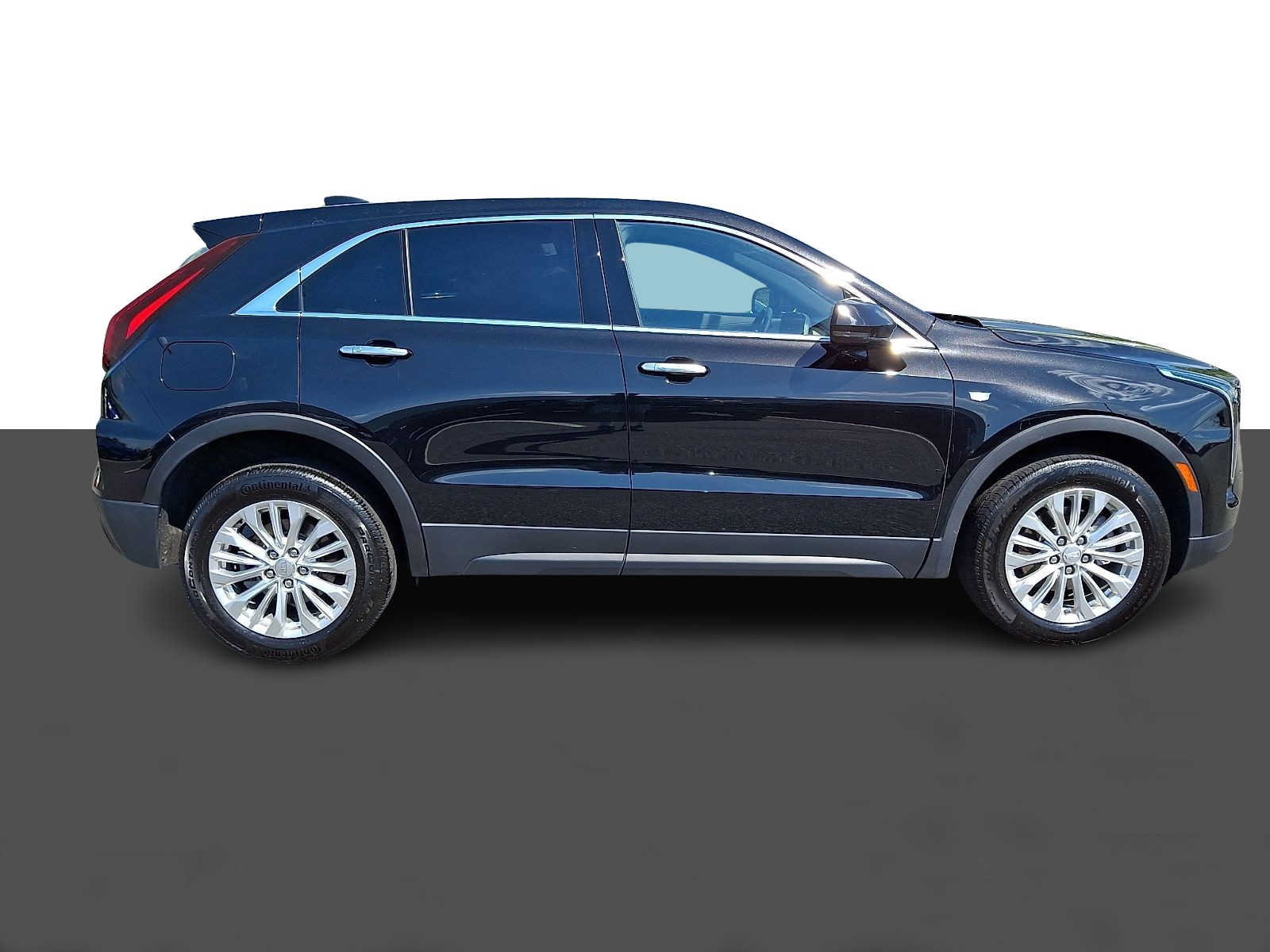 Certified 2024 Cadillac XT4 Luxury w/ Cold Weather Package AWD/4WD image 7