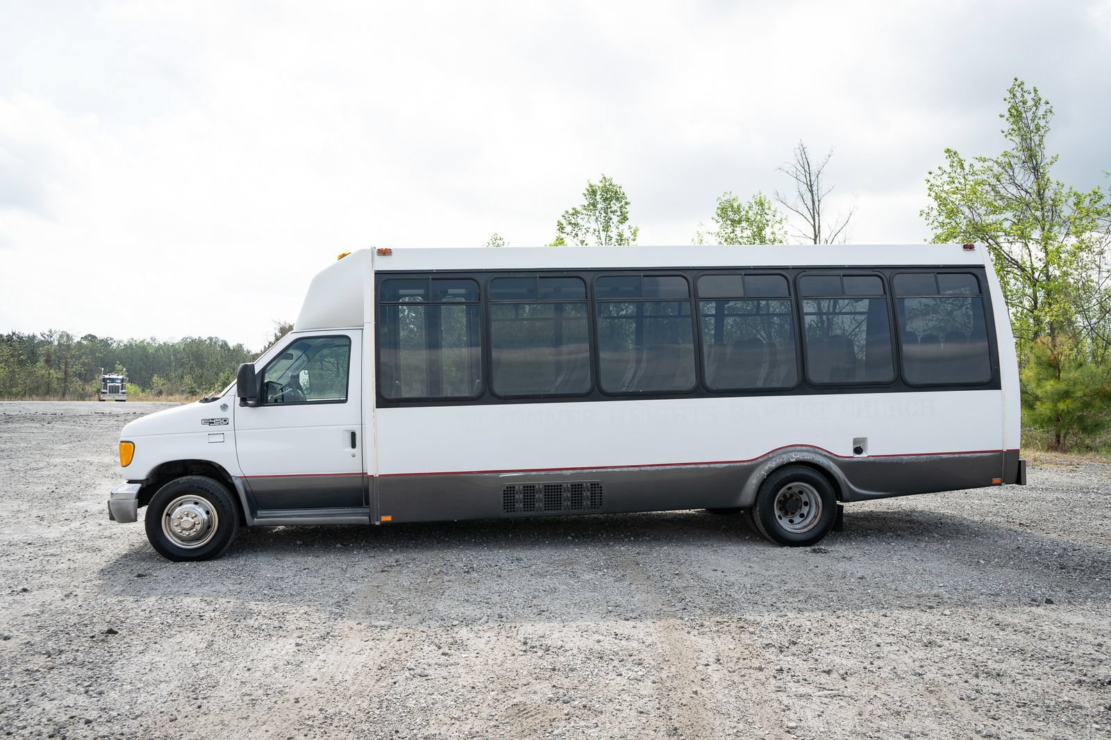 Used 2003 Ford E-450 and Econoline 450 RWD image 5