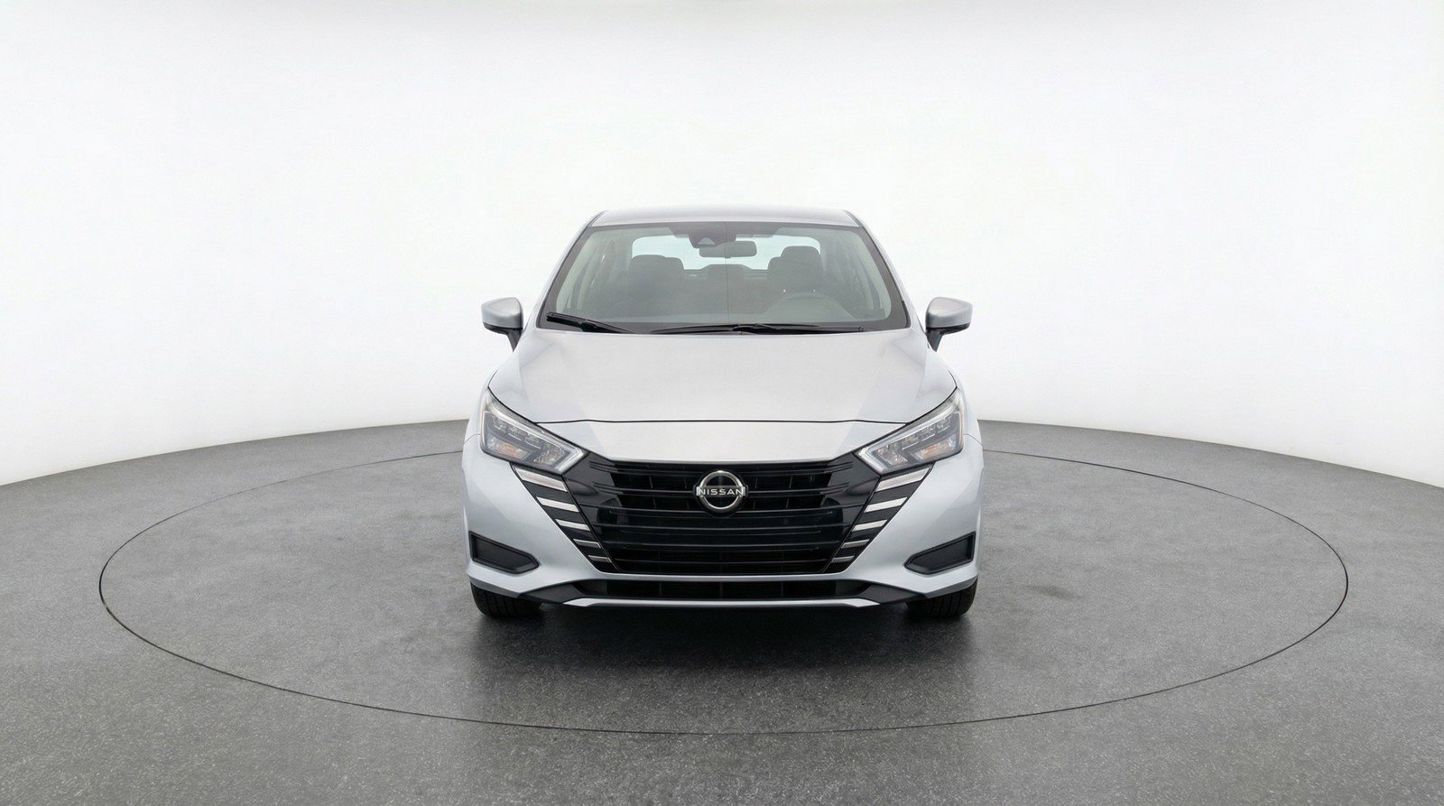 Used 2025 Nissan Versa SV image 2