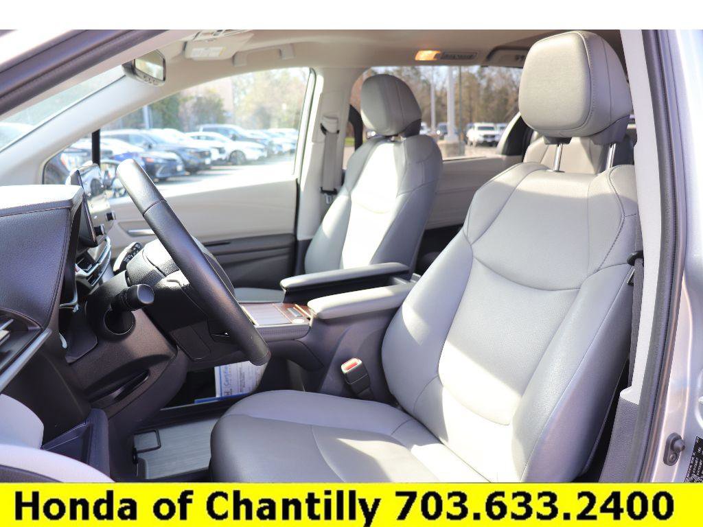 Used 2024 Toyota Sienna XLE image 22