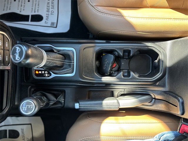 Used 2020 Jeep Wrangler Unlimited Sahara image 31