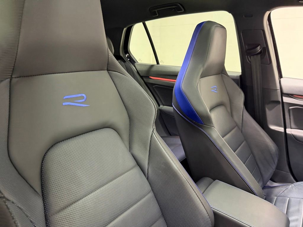Used 2022 Volkswagen Golf R AWD/4WD image 48