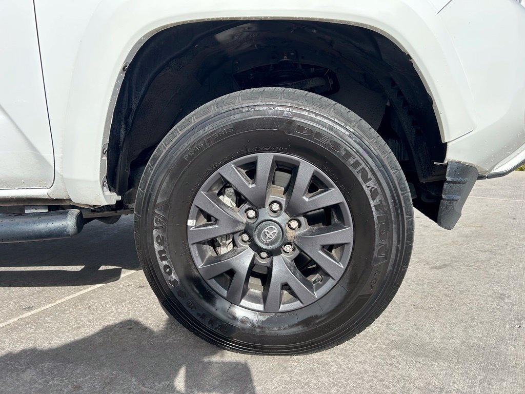 Used 2023 Toyota Tacoma SR5 AWD/4WD image 33