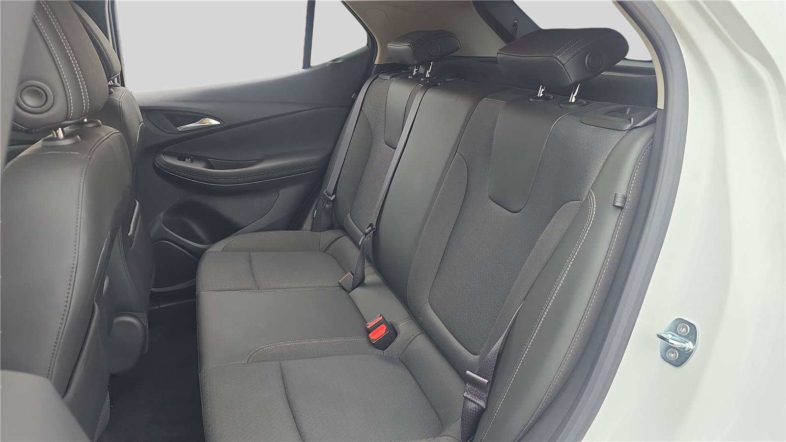 Used 2024 Buick Encore GX Preferred FWD image 18