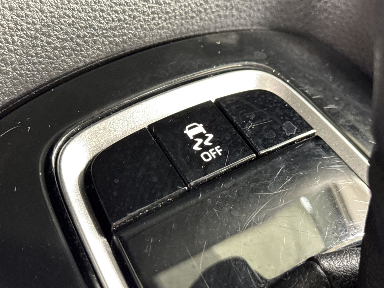 Used 2025 Toyota Corolla LE FWD image 42