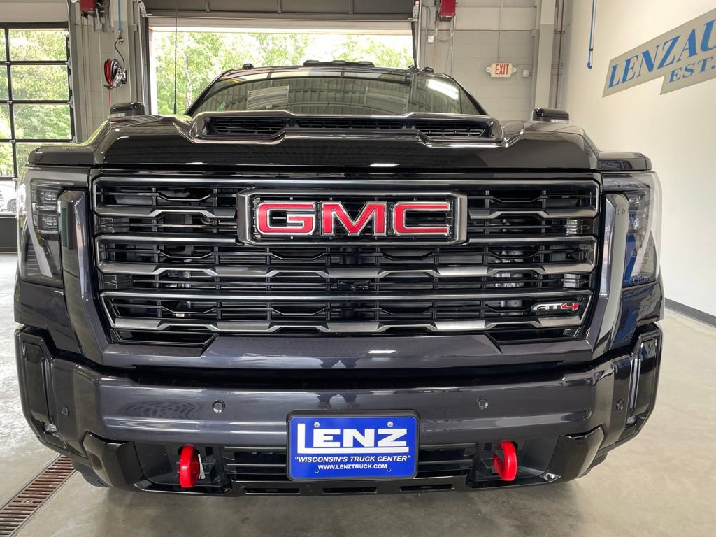 Used 2026 GMC Sierra 2500 AT4 AWD/4WD video 3