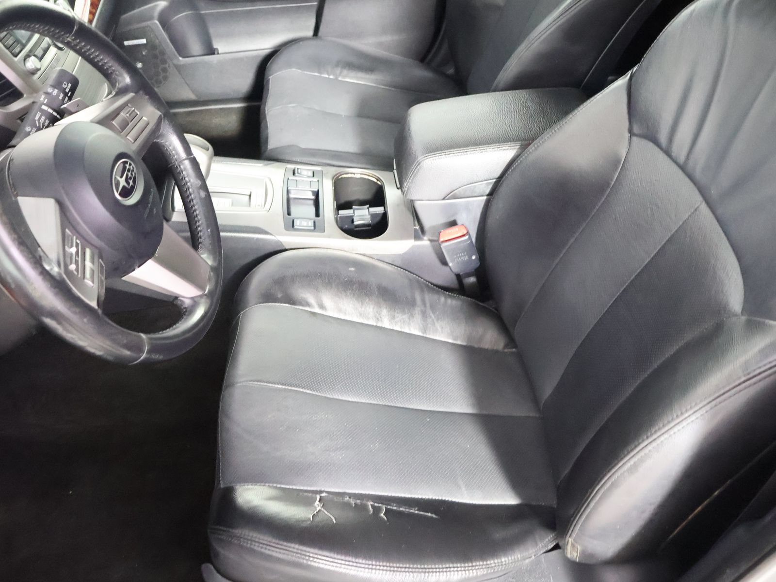 Used 2011 Subaru Outback 2.5i Limited w/ PWR Moonroof Pkg AWD/4WD image 25