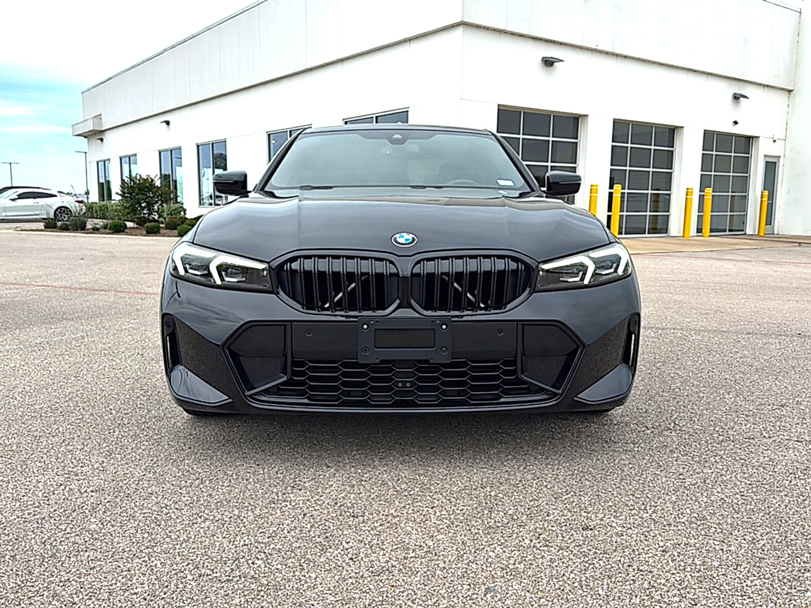 Certified 2023 BMW 330i Sedan w/ M Sport Package RWD image 2