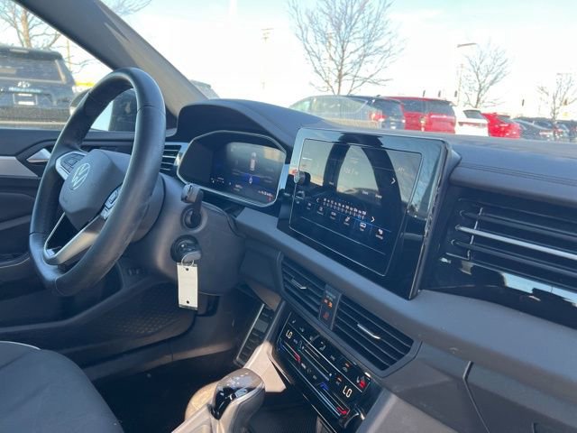 Used 2025 Volkswagen Jetta Sport image 32