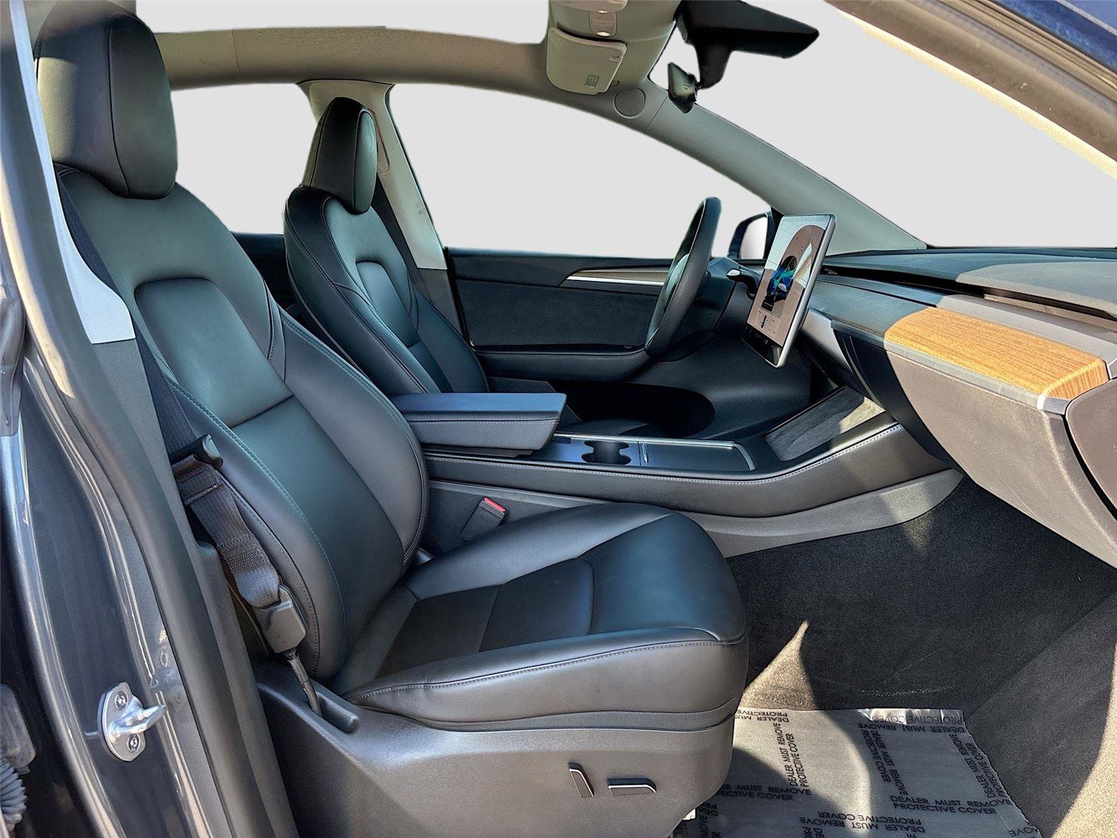 Used 2023 Tesla Model Y Long Range image 30