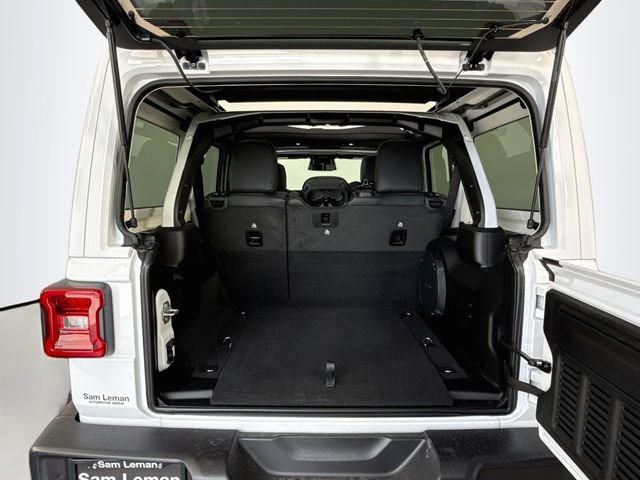 New 2026 Jeep Wrangler Unlimited Sahara AWD/4WD image 26