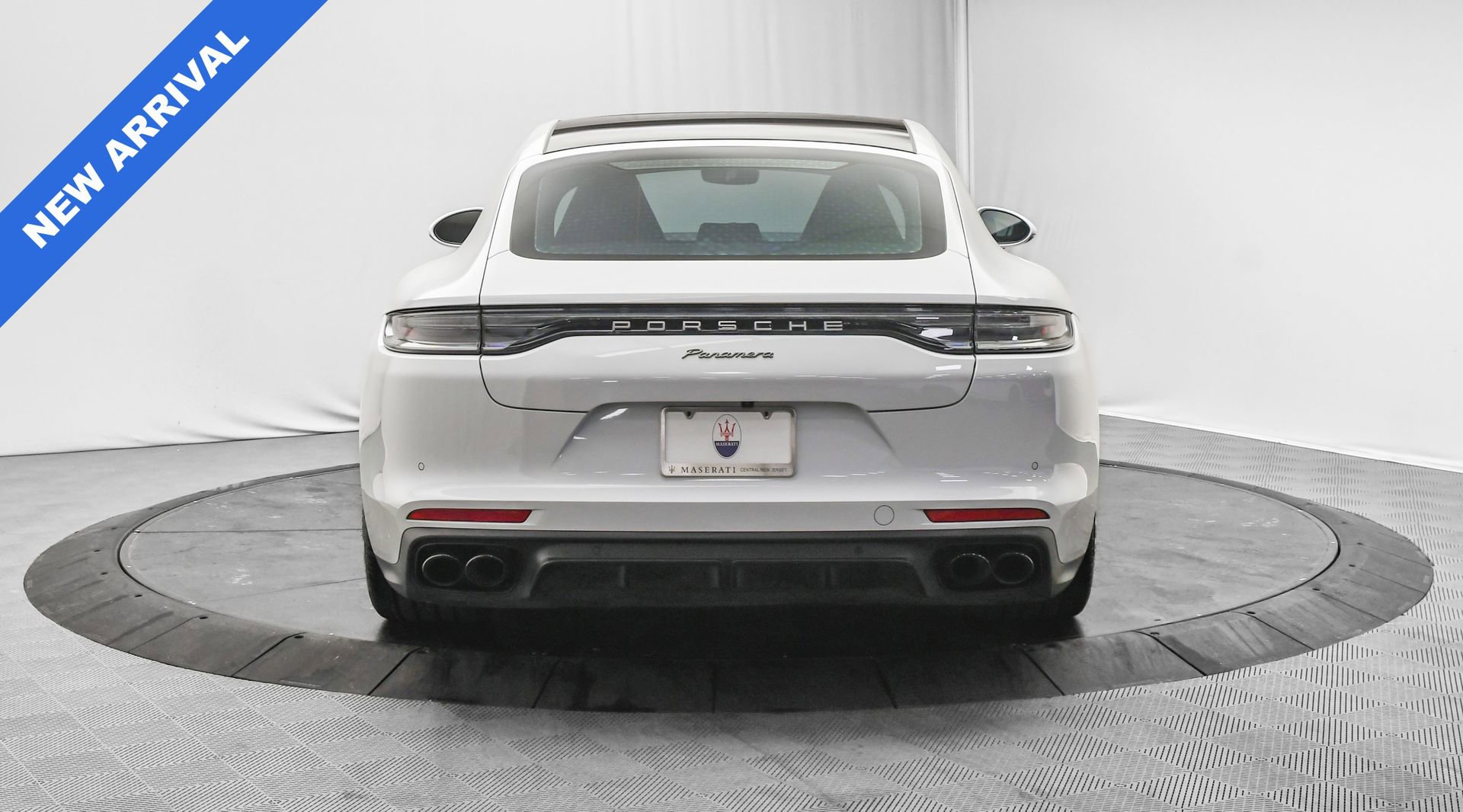 Used 2022 Porsche Panamera Platinum Edition image 6