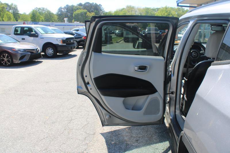 Used 2021 Jeep Compass Limited AWD/4WD image 13