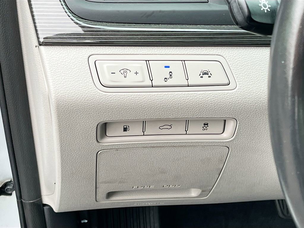 Used 2019 Hyundai Sonata Limited w/ Ultimate Package 02 FWD image 10