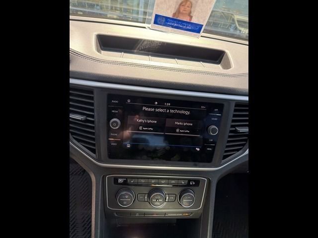 Used 2021 Volkswagen Atlas Cross Sport SE image 10