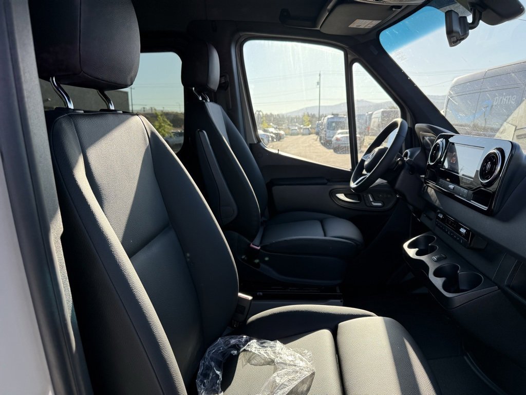 New 2025 Mercedes-Benz Sprinter 2500 image 14