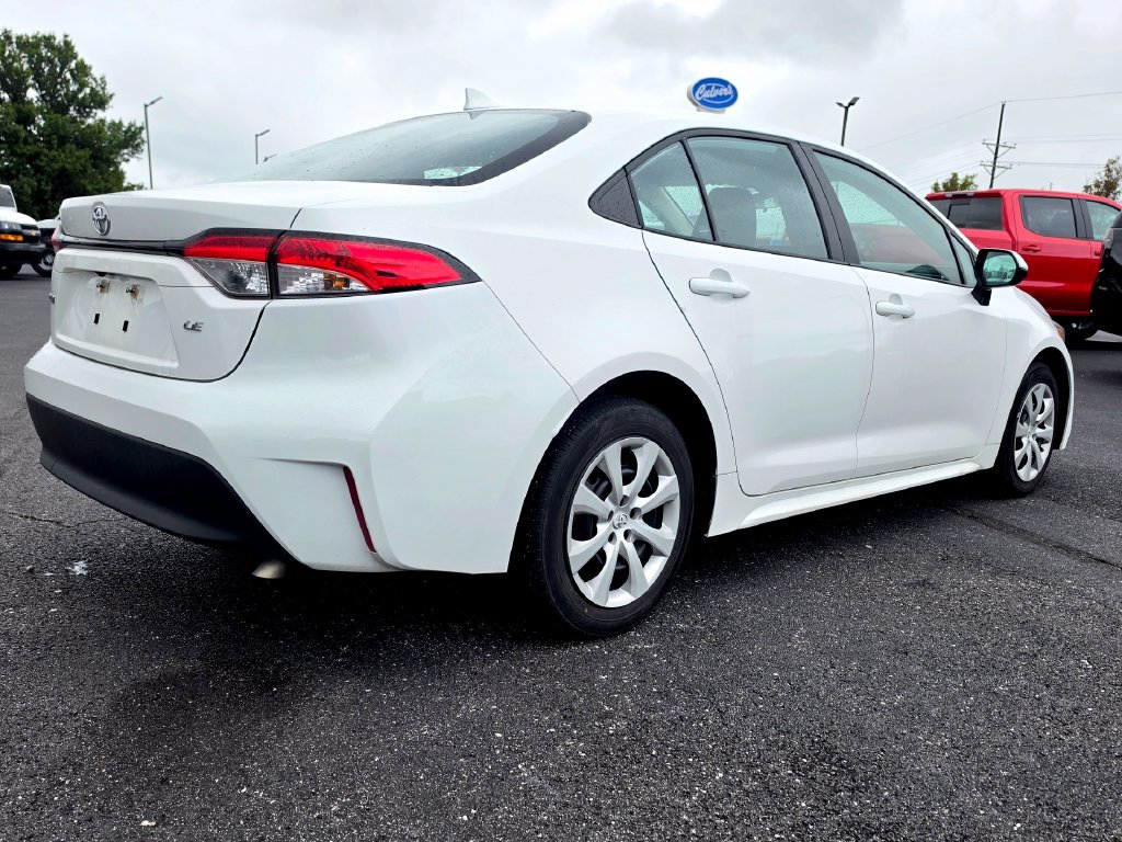 Used 2025 Toyota Corolla LE FWD image 7