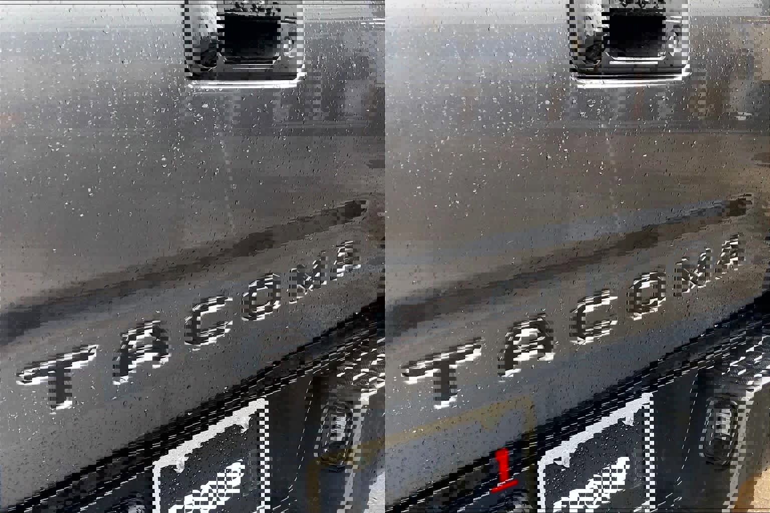 Used 2022 Toyota Tacoma TRD Off-Road AWD/4WD image 29