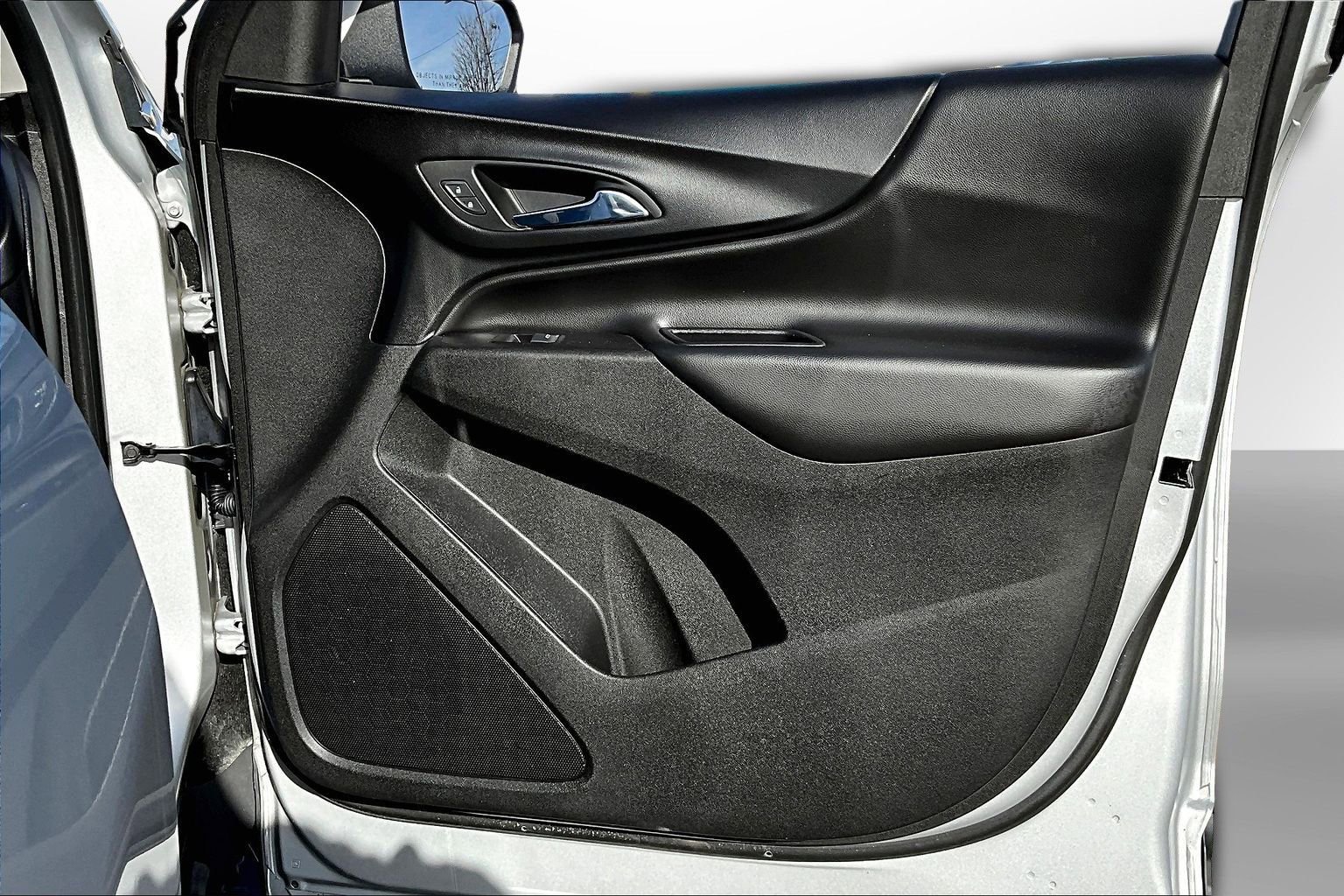 Used 2019 Chevrolet Equinox LT w/ Lights and Bright Package image 26