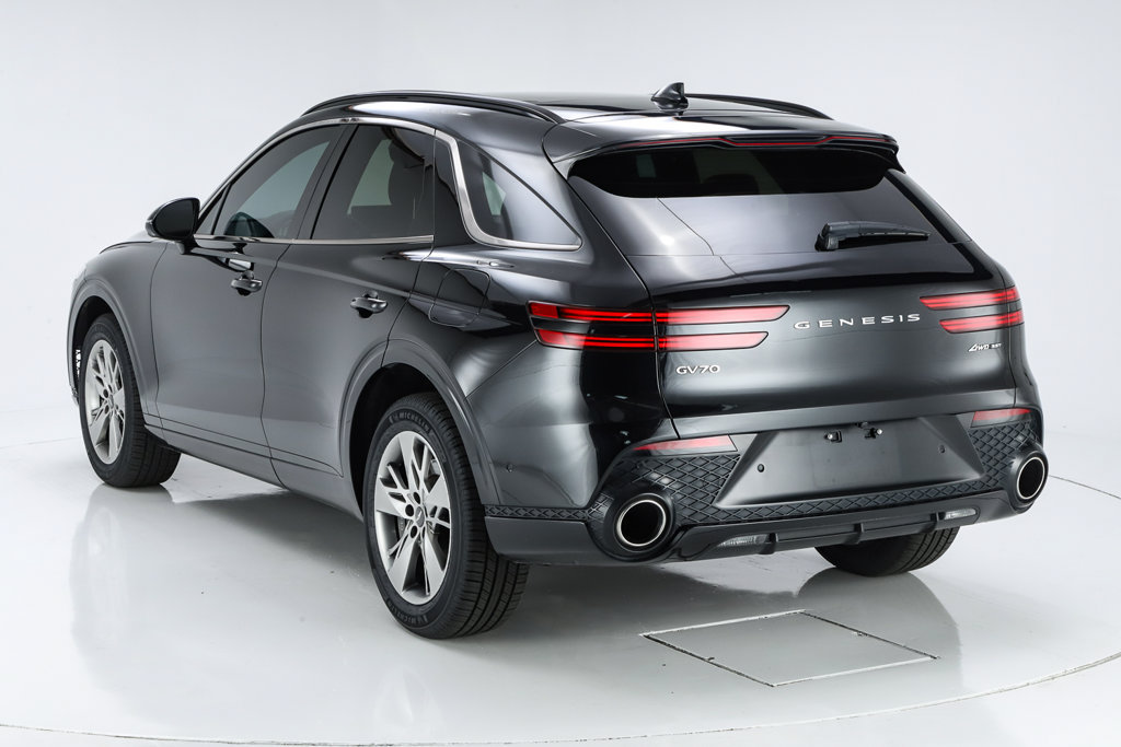 Used 2023 Genesis GV70 3.5T Sport w/ Sport Advanced Package AWD/4WD image 11