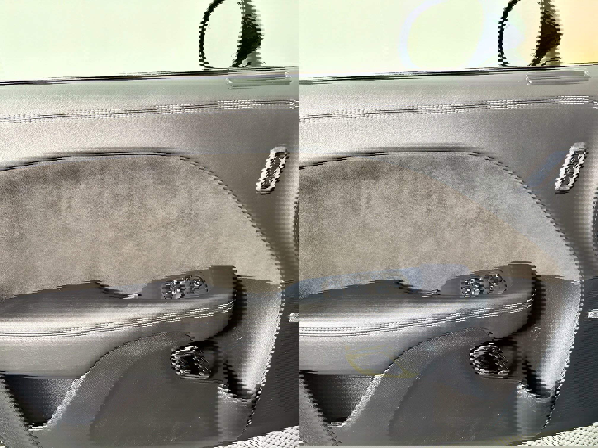 Used 2021 Dodge Challenger SRT Hellcat w/ Plus Package image 16