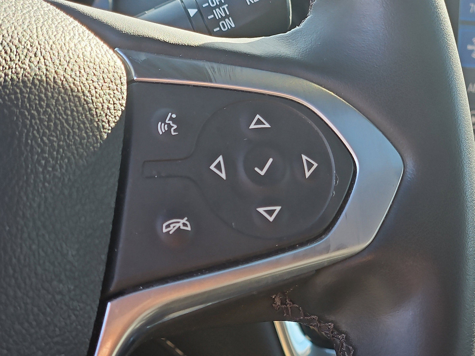 Certified 2023 Chevrolet Traverse LT w/ LT Premium Package image 23