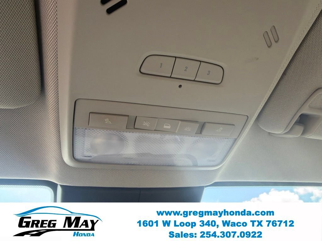 Used 2017 Buick Encore Essence FWD image 21