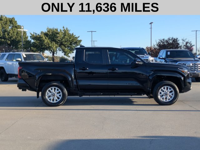 Used 2024 Toyota Tacoma SR5 AWD/4WD image 4