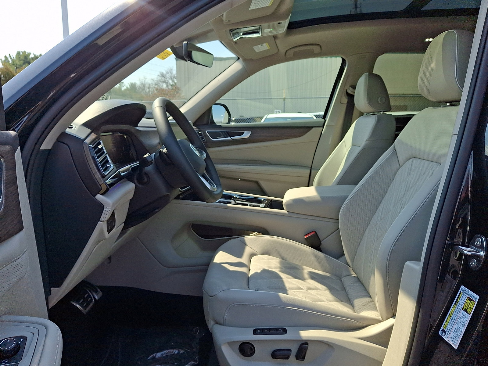 New 2026 Volkswagen Atlas SEL Premium R-Line image 9