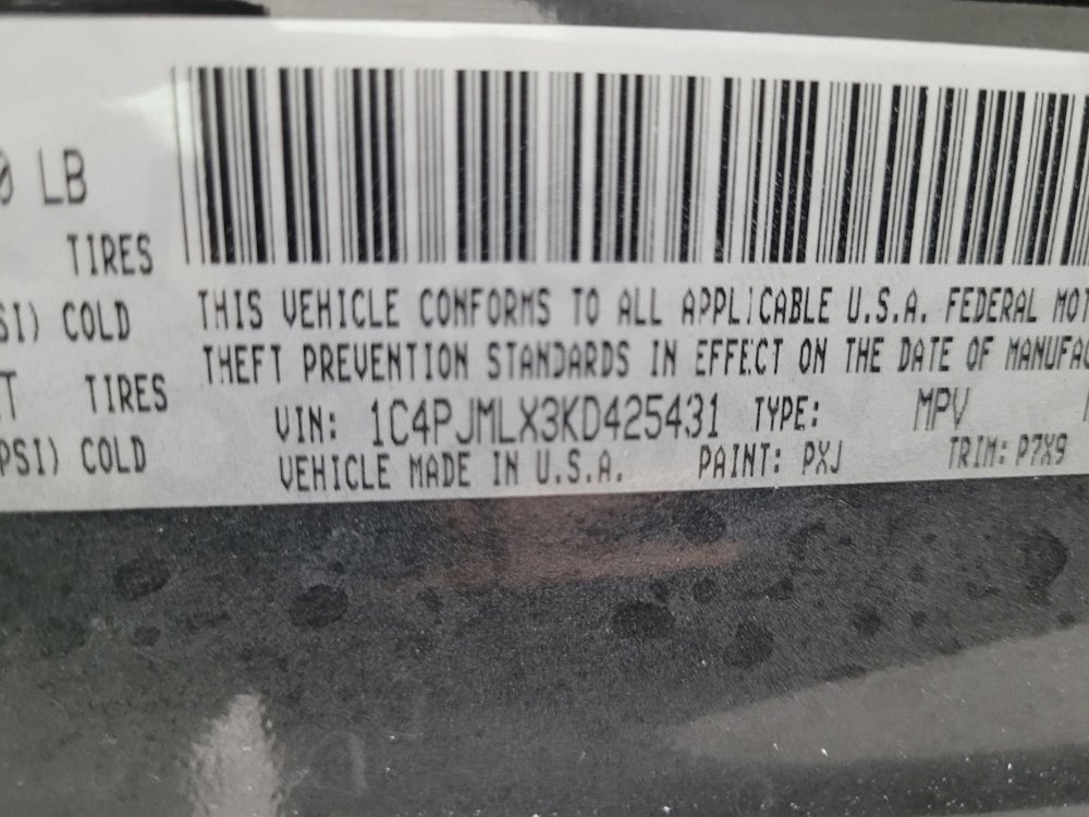 Used 2019 Jeep Cherokee Latitude Plus w/ Cold Weather Group AWD/4WD image 33