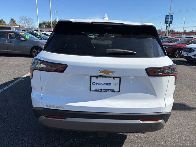 New 2026 Chevrolet Equinox LT w/ Safety and Technology Package FWD image 4