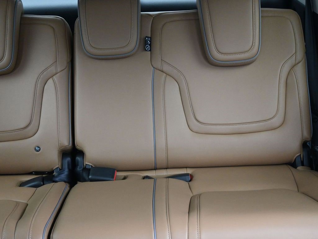 New 2026 INFINITI QX80 Luxe image 22