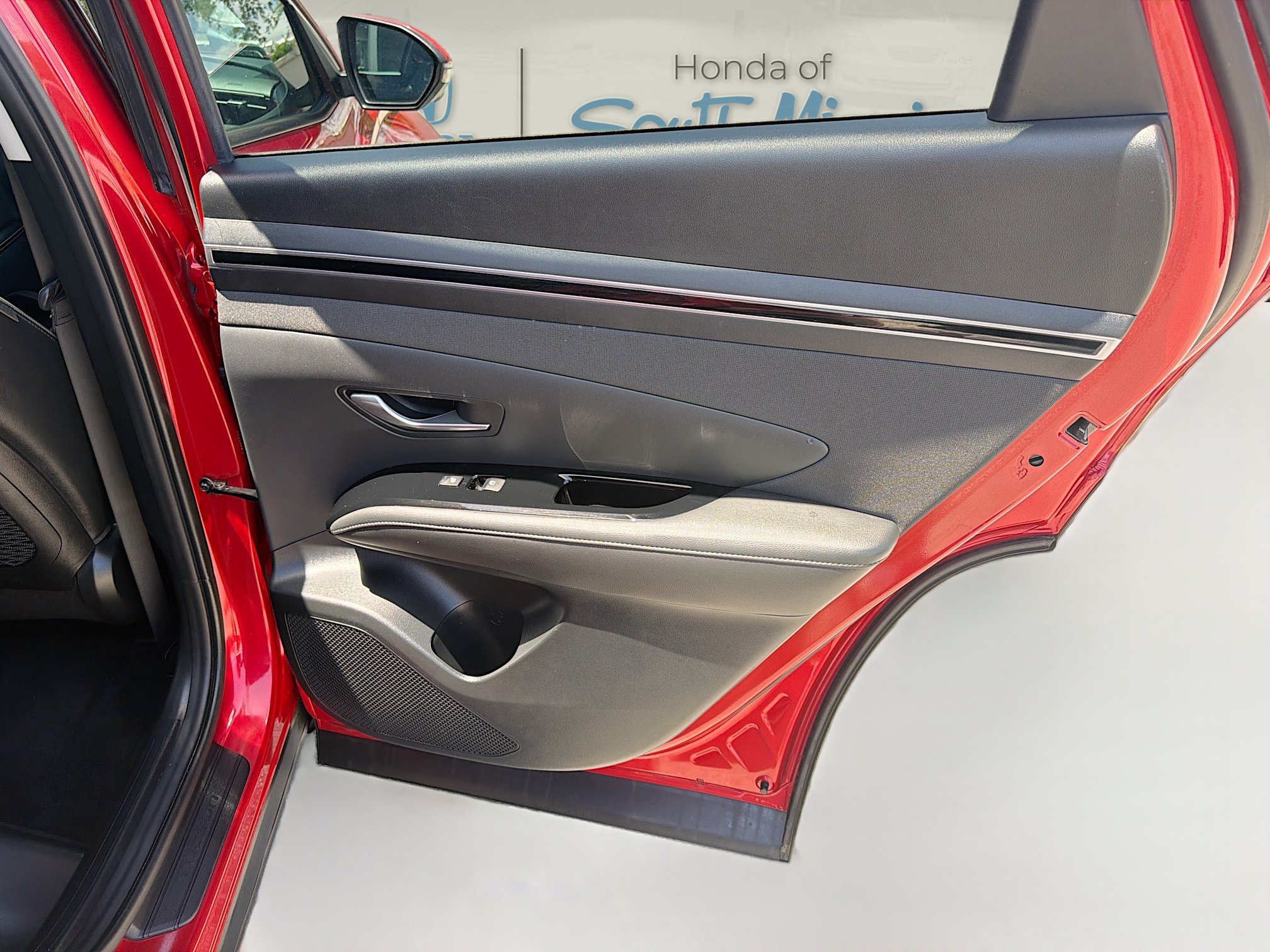 Used 2023 Hyundai Tucson Limited w/ Cargo Package FWD image 31