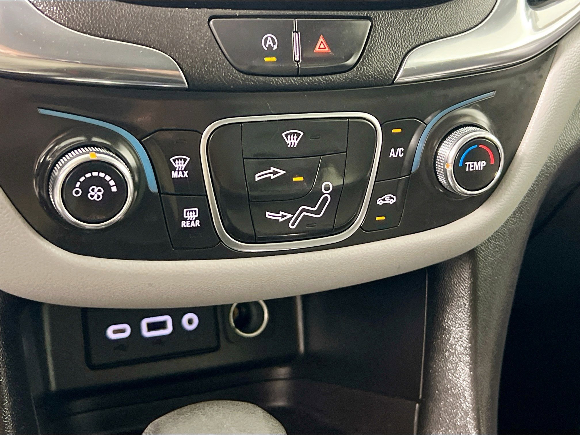 Used 2023 Chevrolet Equinox LS w/ LS Convenience Package image 27