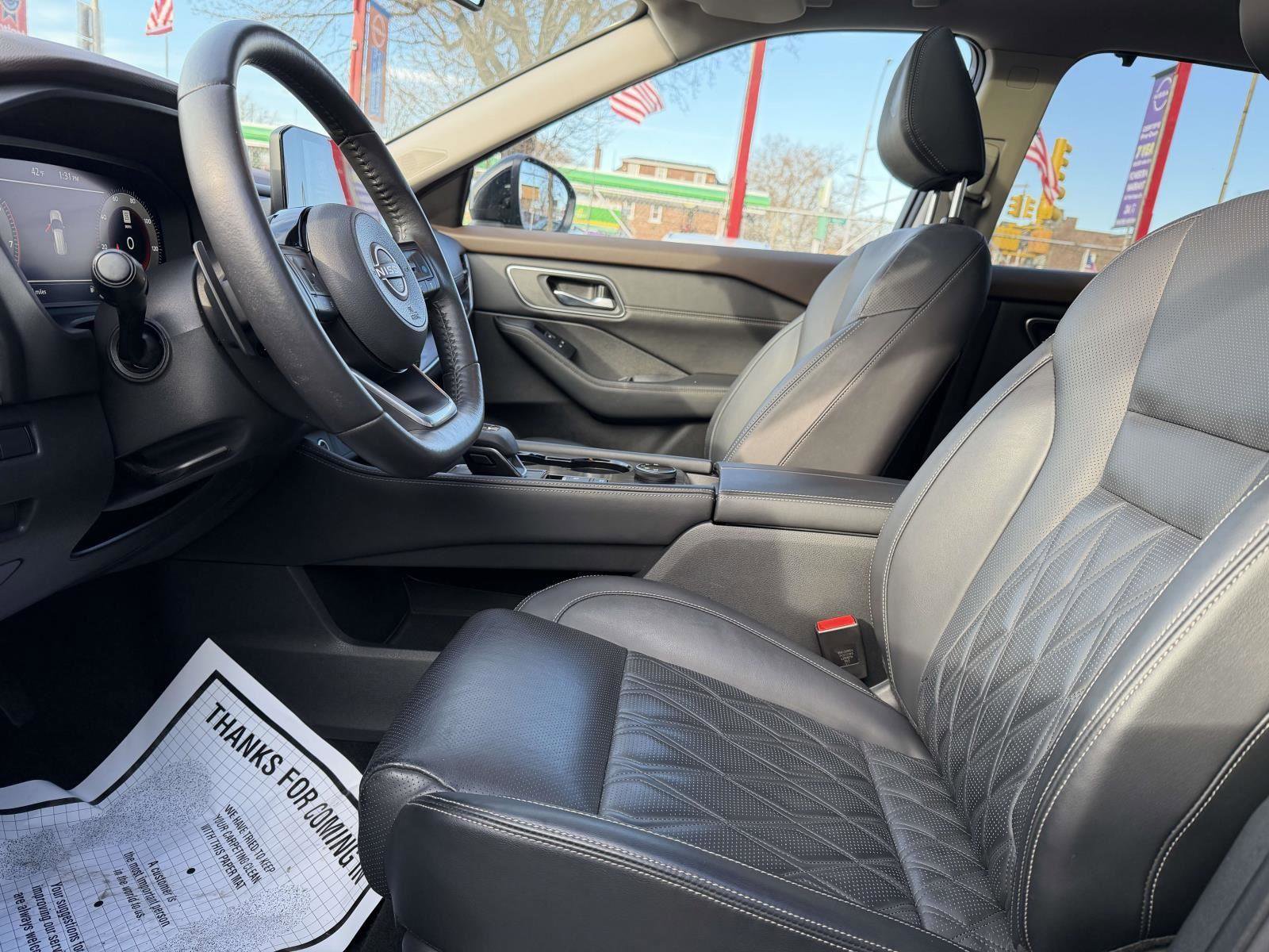 Used 2022 Nissan Rogue Platinum w/ Head-Up Display Package image 19