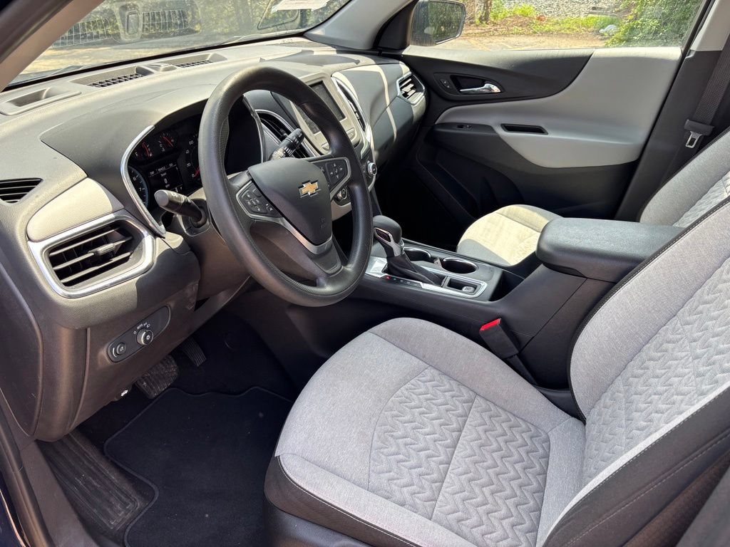 Used 2022 Chevrolet Equinox LS FWD image 9