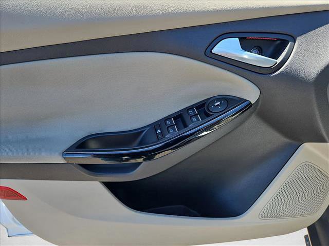 Used 2014 Ford Focus Electric Hatchback FWD image 10