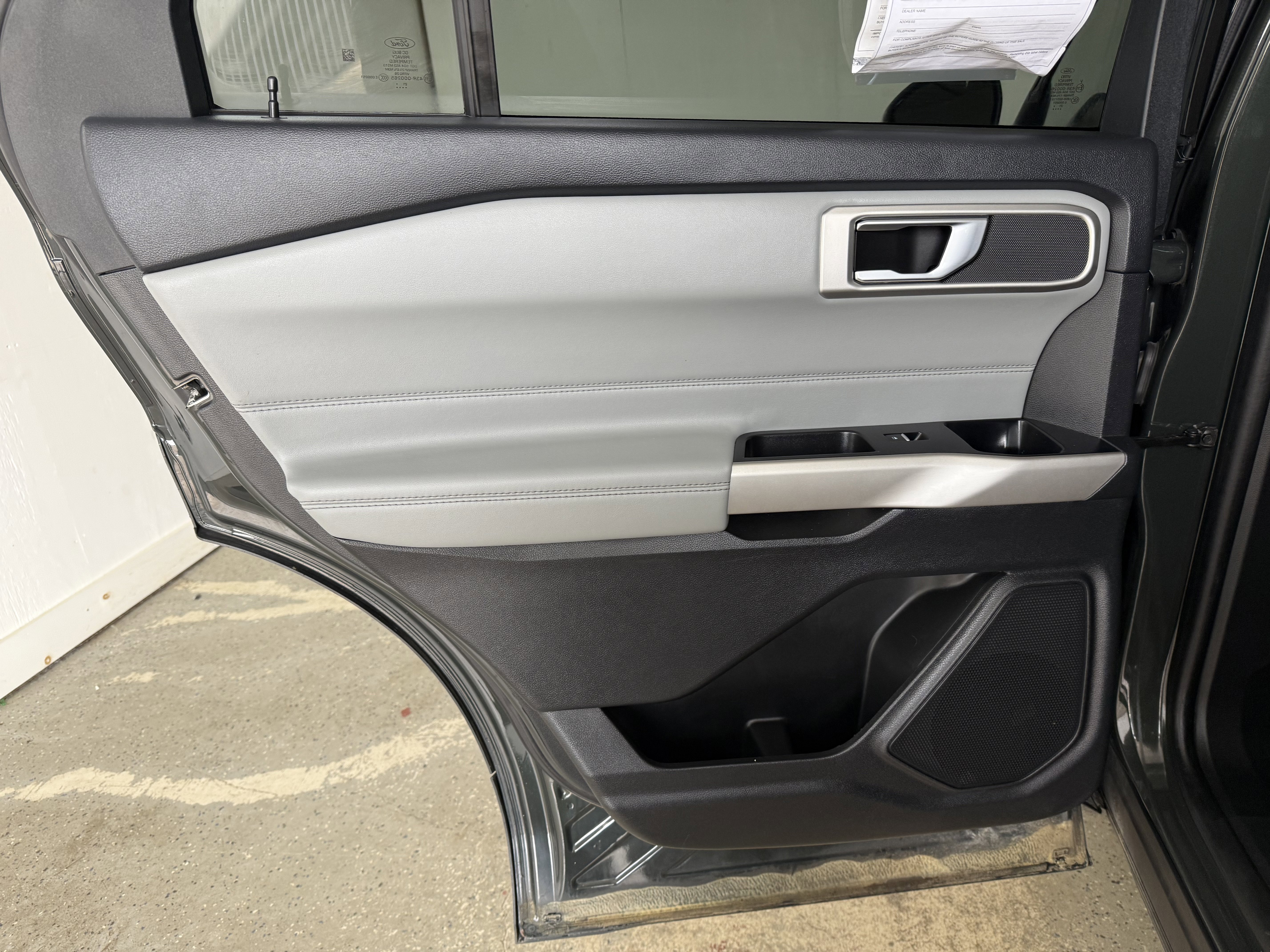 Used 2022 Ford Explorer XLT w/ Equipment Group 202A image 41