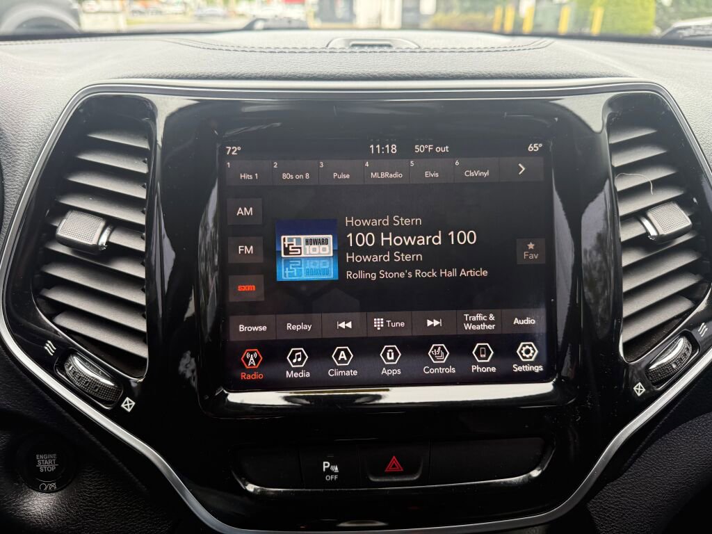 Used 2019 Jeep Cherokee Limited AWD/4WD image 16