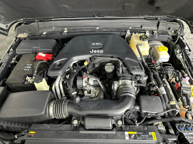 Certified 2021 Jeep Wrangler Unlimited Rubicon AWD/4WD image 36