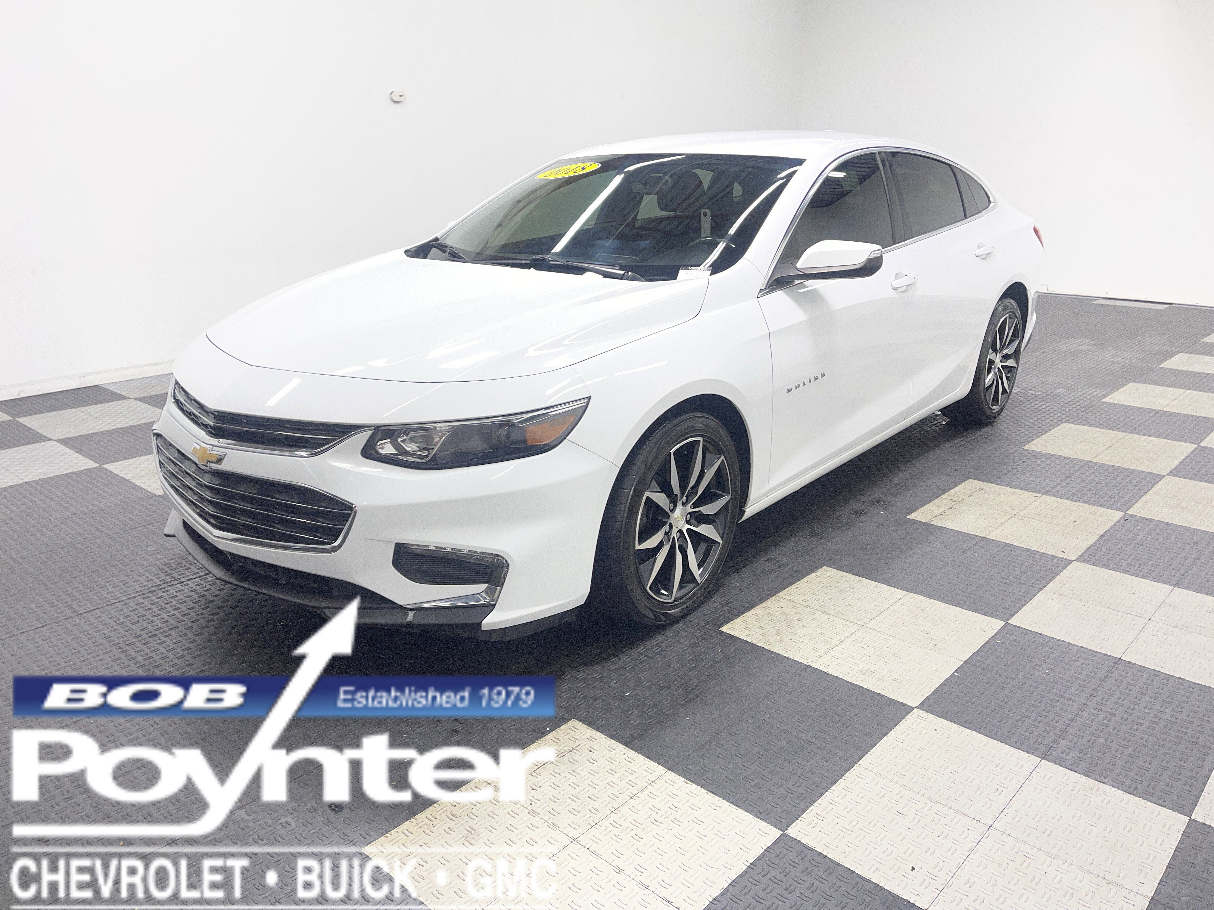 Used 2018 Chevrolet Malibu LT FWD image 1