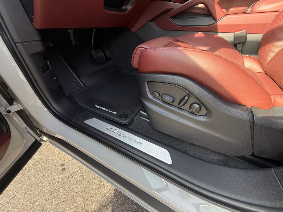 New 2026 Porsche Cayenne E-Hybrid AWD/4WD image 25