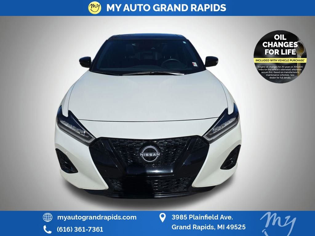 Used 2023 Nissan Maxima SR w/ Sport Mat Group video 2