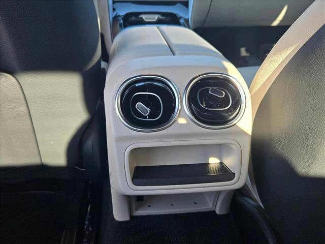 Certified 2025 Mercedes-Benz C 300 Sedan image 16