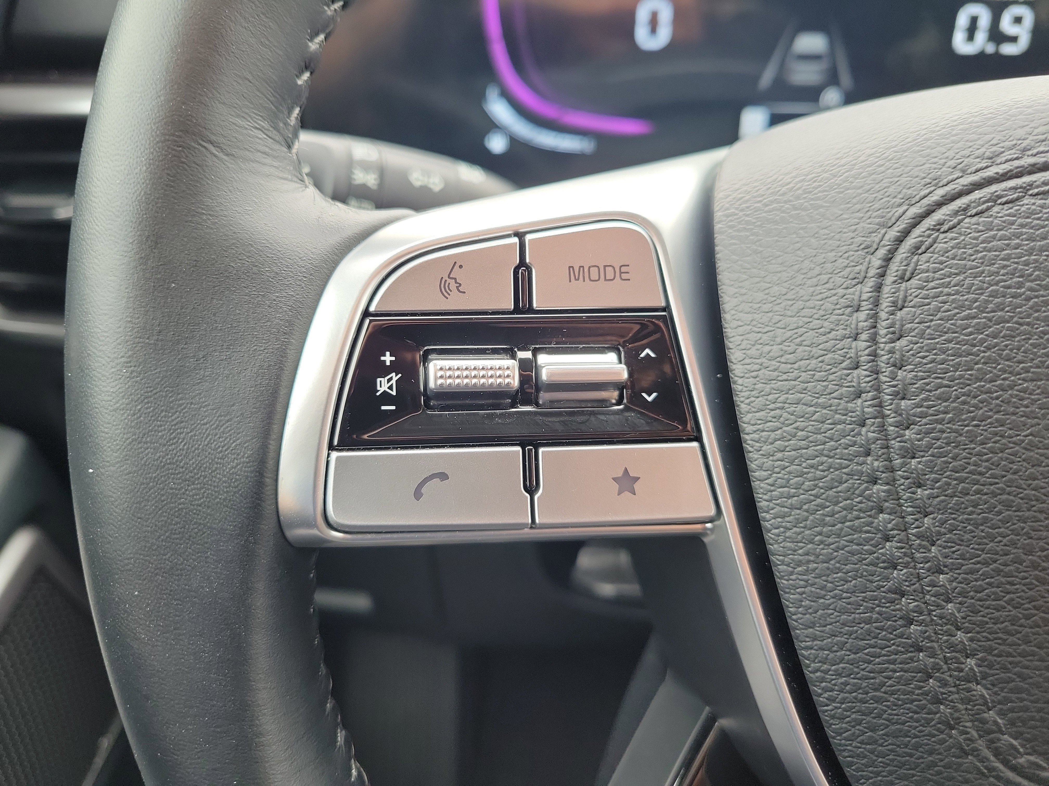 Used 2025 Kia Telluride S image 28