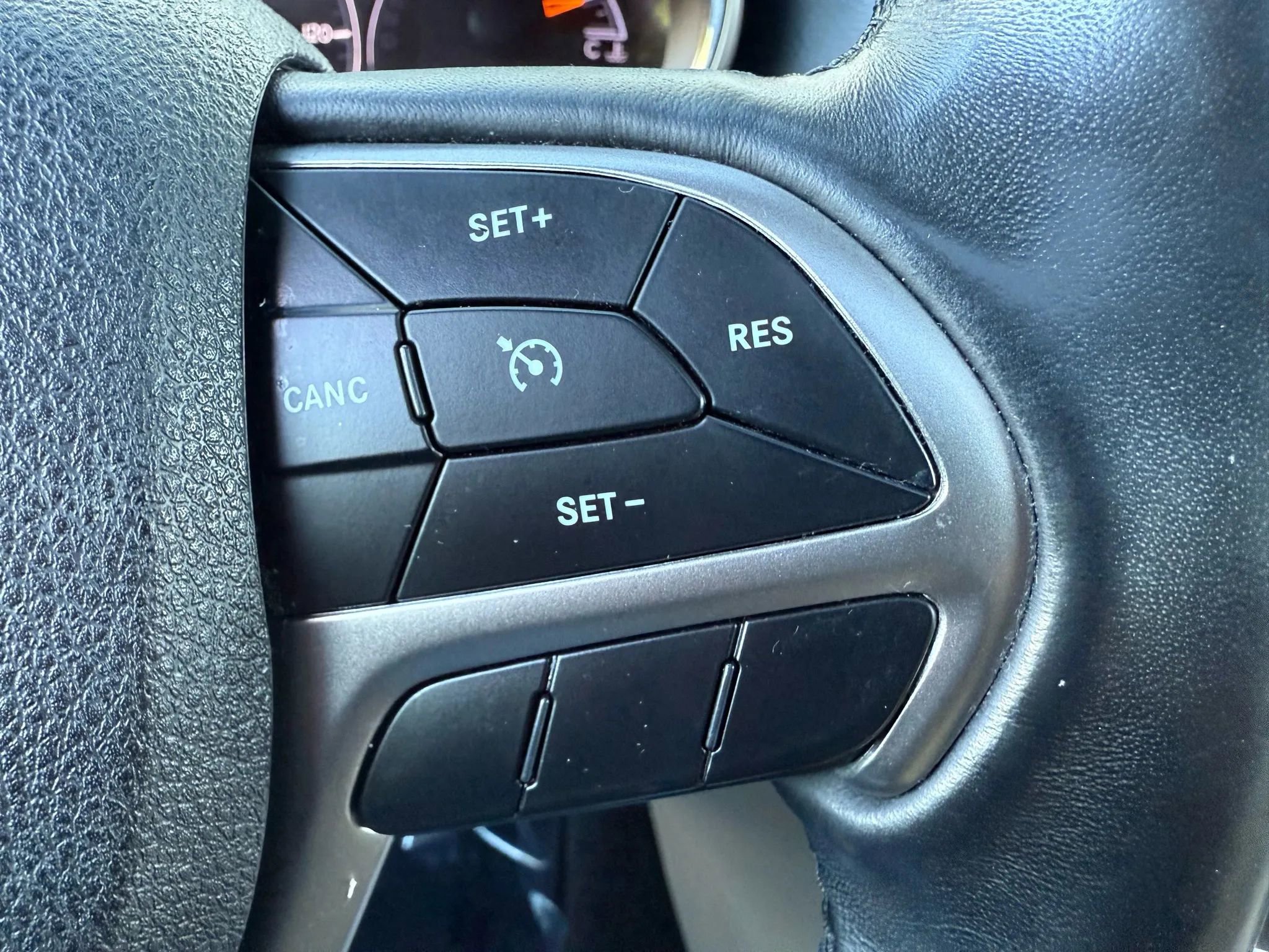 Used 2018 Jeep Grand Cherokee Limited image 40