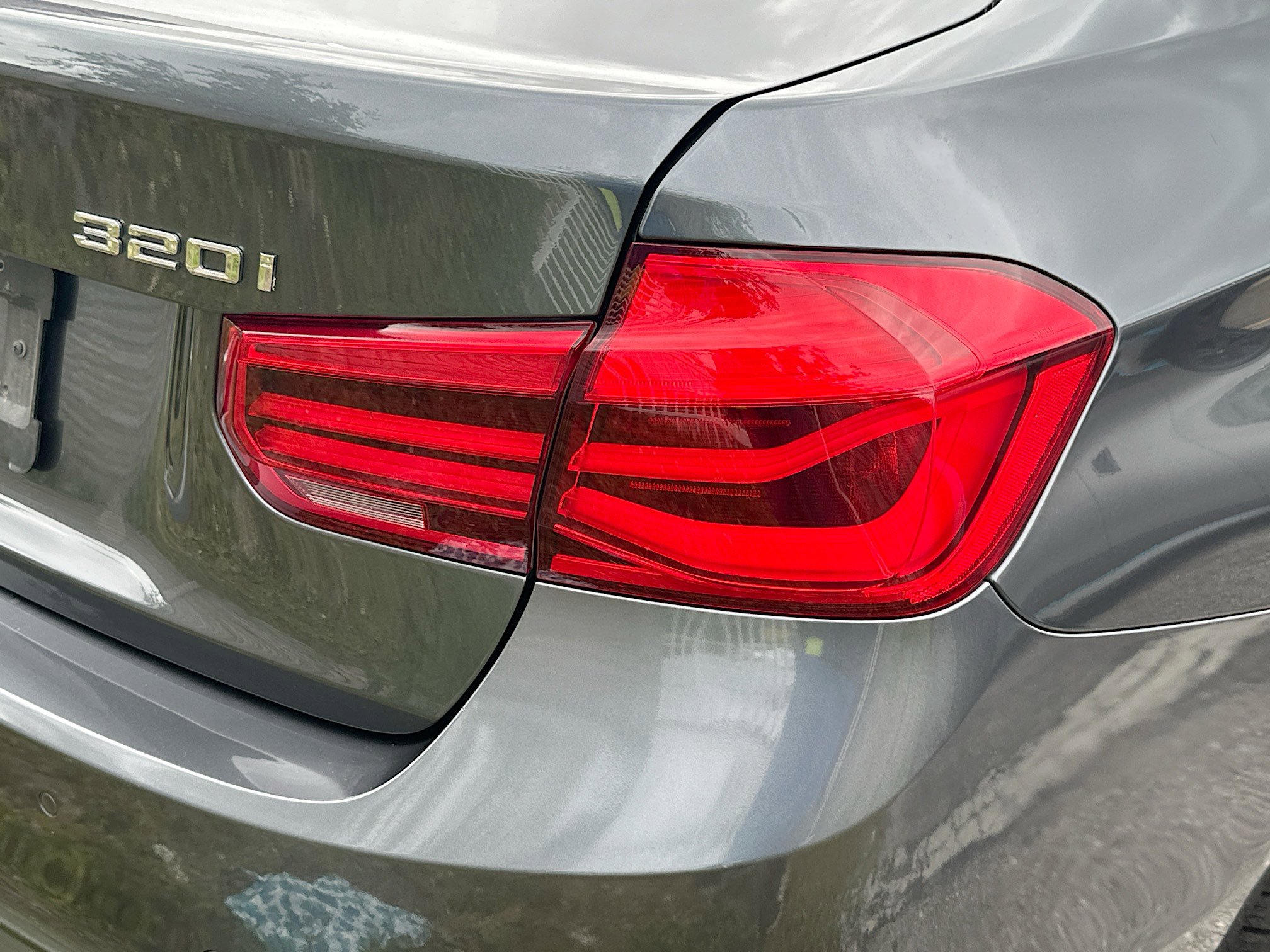 Used 2017 BMW 320i Sedan RWD image 7
