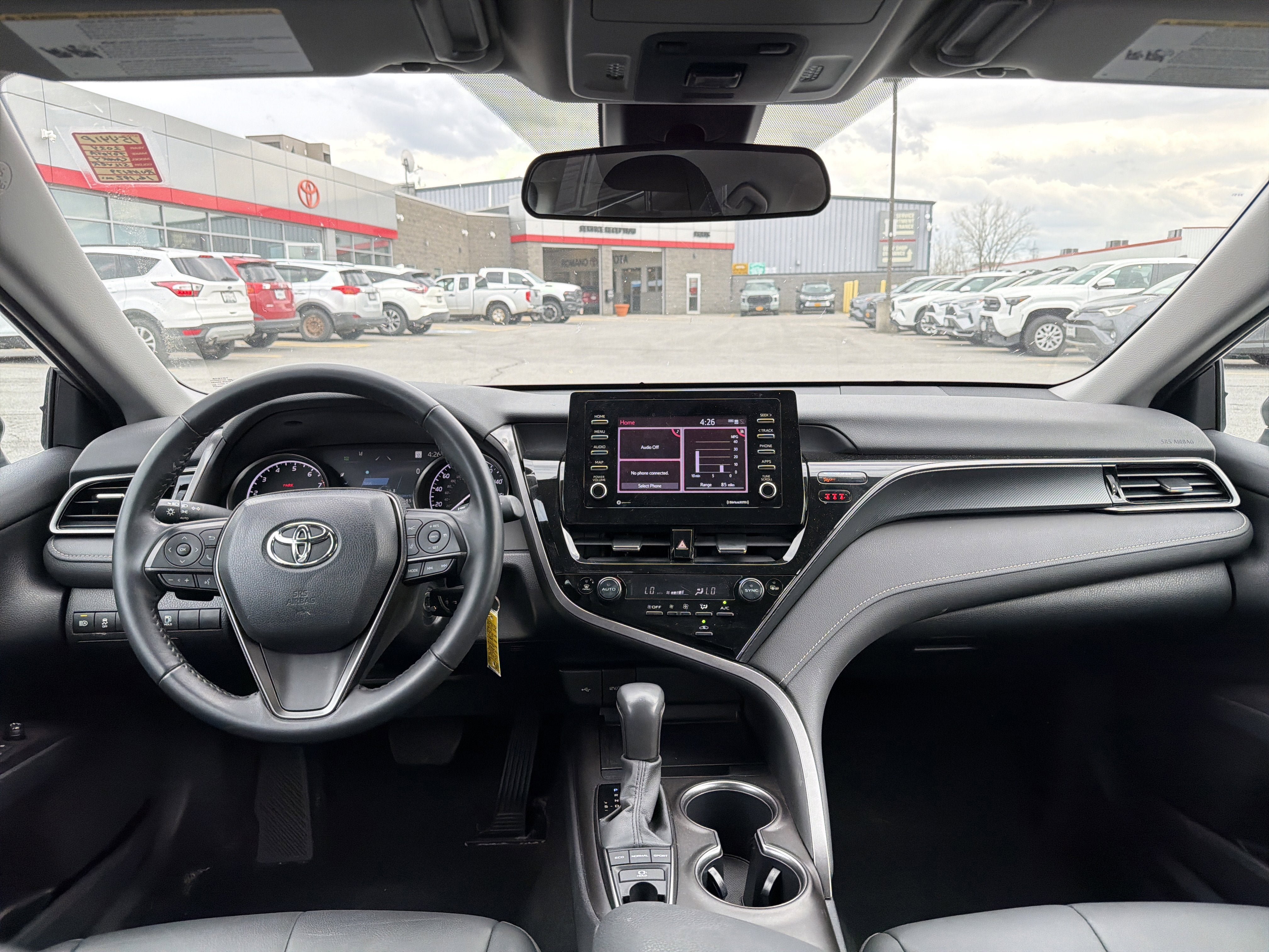 Used 2024 Toyota Camry SE AWD/4WD image 11