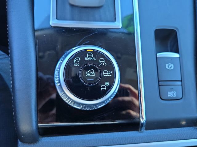 Used 2024 Mitsubishi Outlander SE image 24